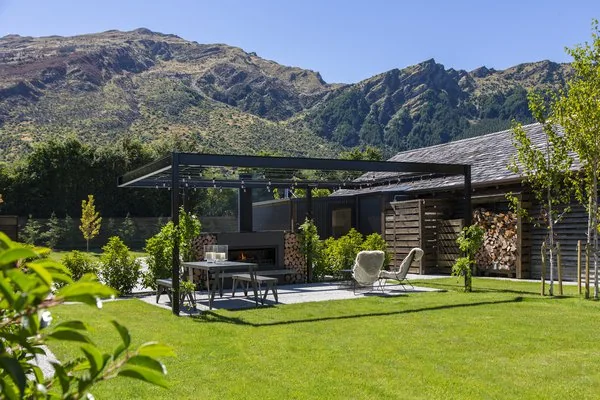 Steel outdoor structure